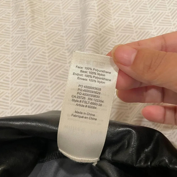 Aritzia Wilfred Free Faux Leather Leggings Womens Size Small Minimalist - Picture 7 of 11